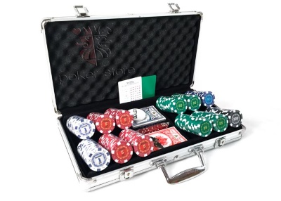Набор для покера Russian Pro 300 фишек Номиналы 1, 5, 25, 50, 100
Сумма номиналов = 6800